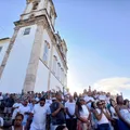 Fiéis lotam Colina Sagrada na última sexta de 2024: "Nossa esperança" imagem