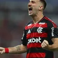 Flamengo derrota Botafogo e assume liderança do Carioca imagem