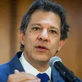 Haddad sugere aumento dos juros para controlar inflação imagem