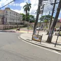 Homem é preso após ameaçar companheira na frente de policial imagem