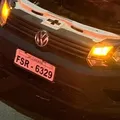 Homem é preso transportando drogas em carro com placa de papel imagem