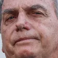 Horas antes do prazo de defesa, Bolsonaro divulga áudio antigo de Cid imagem
