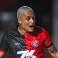 Janderson decide e Vitória vence o Sousa-PB pela Copa do Nordeste imagem