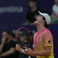 João Fonseca vence, faz história e vai à final do ATP de Buenos Aires imagem