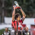Lesionado, atacante do Vitória passará por exame de imagem imagem