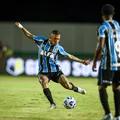 Lucas Esteves é criticado por torcedores do Grêmio após estreia imagem