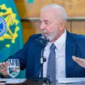 Lula mira em Trump e faz novas críticas: "Cadê a democracia?" imagem