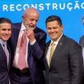 Lula quer incluir Motta e Alcolumbre em negociações sobre ministérios imagem