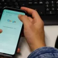 MEC explica como vai funcionar proibição dos celulares nos colégios imagem