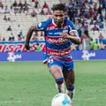 Marinho faz críticas a gramado sintético: "Quem escolhe nunca jogou bola" imagem