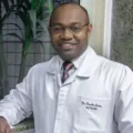 Médico é preso suspeito de estuprar paciente com câncer imagem