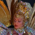 Musa de escola de samba infarta e morre após desfilar no carnaval imagem