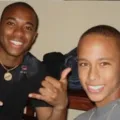 Neymar faz promessa ao filho de Robinho: “Teu pai cuidou de mim" imagem