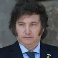 Oposição pede impeachment de Milei por promoção de criptomoeda imagem