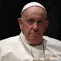 Papa Francisco passa 'noite tranquila' após crise respiratória imagem
