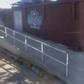 Professor é agredido por alunos após impedir uso de celular em sala imagem