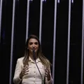 Roberta Roma justifica voto a favor de texto que pede fim da escala 6x1 imagem