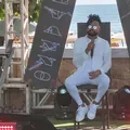 Silvanno Salles grava audiovisual com hits no bairro de Itapuã imagem