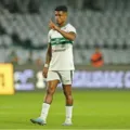 'Substituto' de Lucas Esteves aparece no BID como jogador do Vitória imagem