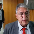 "Surpreendeu", diz Rosemberg sobre afastamento de Adolfo Menezes imagem