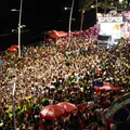 Veja os looks mais usados na sexta-feira de Carnaval imagem