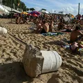 Vídeo: balaustrada do Porto da Barra desaba após homem tentar pular imagem
