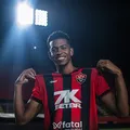 Vitória oficializa a contratação do centroavante Carlinhos imagem