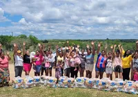 40 toneladas de alimento são entregues na Bahia