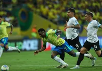 Ângelo Paz pesquisa racismo no futebol