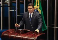 Anistia a golpistas não é assunto dos brasileiros, diz Alcolumbre imagem