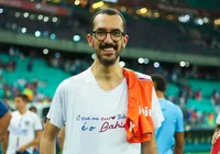Bahia homenageia Bruno Queiroz e rebatiza sala de imprensa imagem