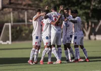 Bahia vence no Barradão após 5 anos e encosta na liderança do Baianão imagem