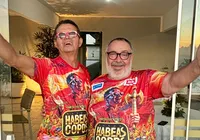 Banda Habeas Copos completa 47 anos com homenagem ao artista plástico Ed Ribeiro imagem