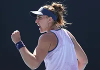 Bia Haddad vence russa e avança no Australian Open; Fonseca é eliminado