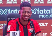 Carlinhos avalia titularidade e revela "inspiração" em Alerrandro imagem