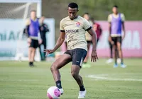Carpini sai em defesa de Carlos Eduardo e pede apoio da torcida imagem