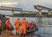 Chega a 11 o número de mortes confirmadas após queda de ponte