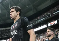 Corinthians negocia contratação de zagueiro revelado no Vitória