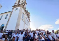 Fiéis lotam Colina Sagrada na última sexta de 2024: "Nossa esperança" imagem