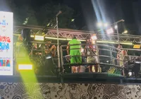 Geracional! É o Tchan reúne foliões de todas as idades no Campo Grande imagem