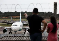 Governo diz trabalhar com EUA para dar 'dignidade' a deportados imagem