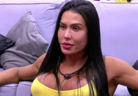 Gracyanne dispara no Quarto Secreto: "Aline idiota, caindo no papinho"