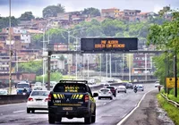 Homem é preso com carro de locadora irregular em Salvador