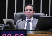 Hugo Motta descarta analisar pedido de impeachment de Lula na Câmara imagem