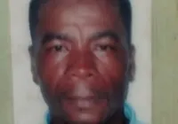 Idoso é atropelado por retroescavadeira e morre imagem