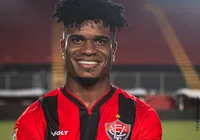 Jamerson chega para substituir Esteves e afirma: "Trabalhando muito"