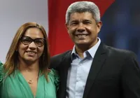 Jerônimo assegura permanência de Roberta Santana na Sesab: "Não vai sair" imagem