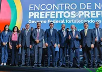 Jerônimo participa da abertura do Encontro de Novos Prefeitos