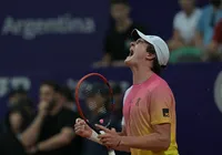 João Fonseca vence, faz história e vai à final do ATP de Buenos Aires imagem