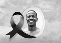 Jogador morre após parar treino para amarrar chuteira imagem
